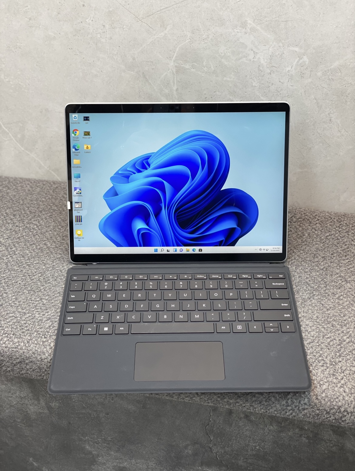 لب تاپ SURFACE pro8